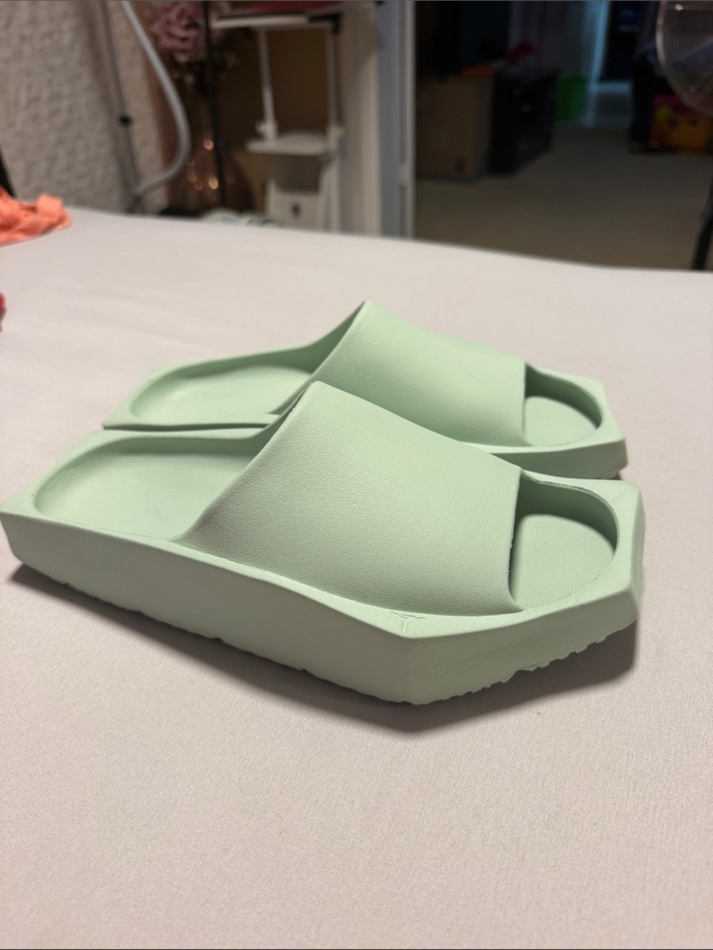 Jordan Mint  Green Hex Slide Sandals - Picture 7 of 8